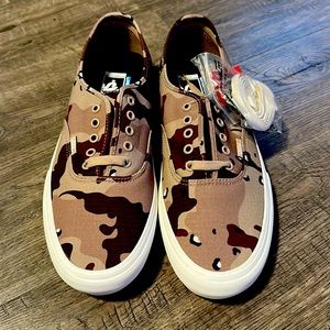 Army print men’s vans